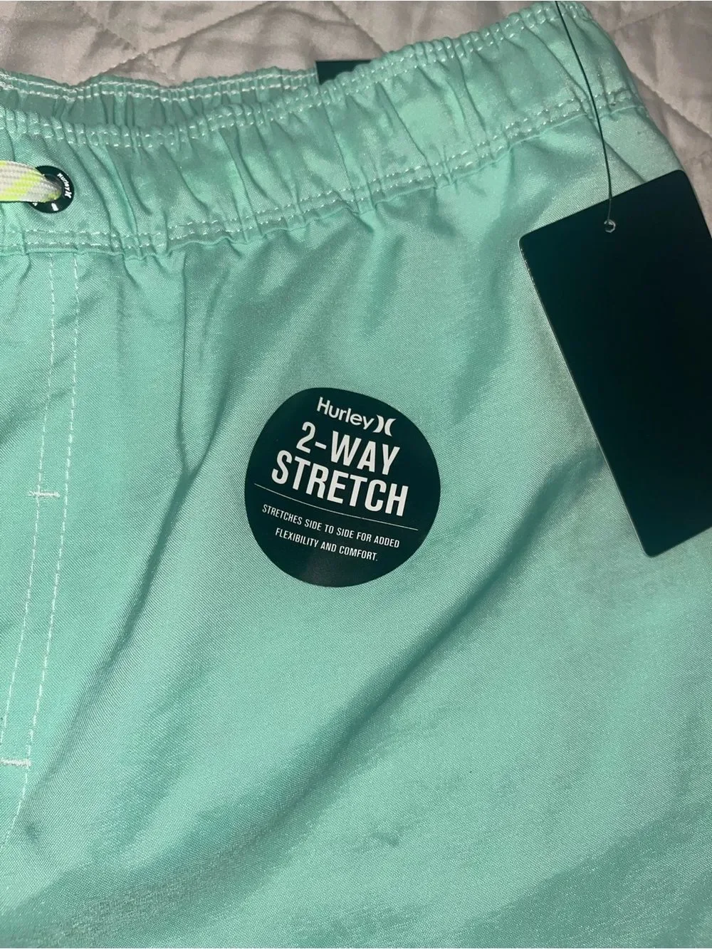Hurley Boys Large Mint Green Swim Trunks. NWT 2 Way Stretch Lined New